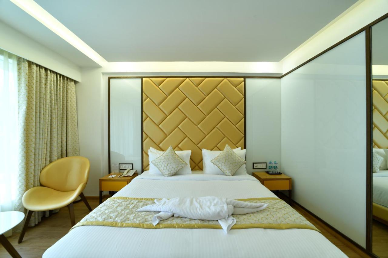 The President Hotel, Kumarapark Bangalore Exterior photo